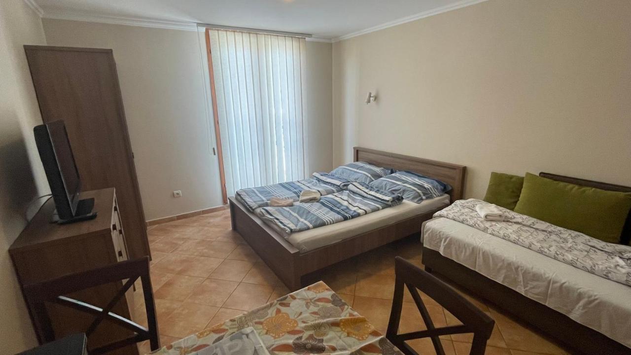 Dalma Apartment Gyula Bagian luar foto