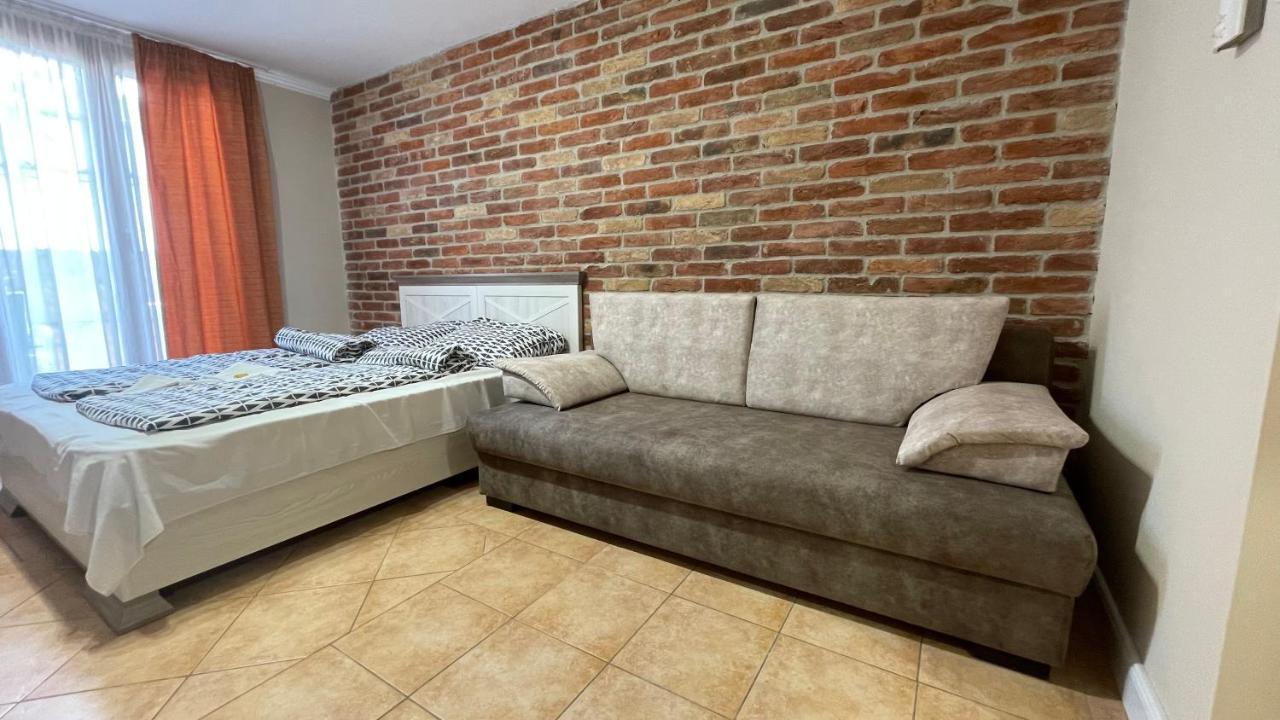 Dalma Apartment Gyula Bagian luar foto