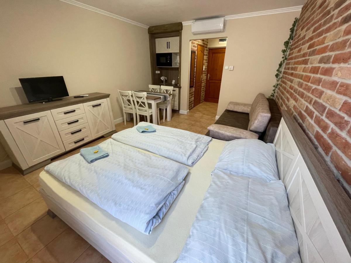 Dalma Apartment Gyula Bagian luar foto